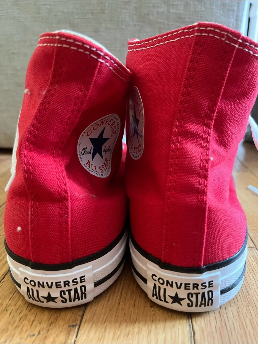 Red Converse High Tops Mens Size 9 - BRAND NEW NEVER WORN - Picture 3 of 4